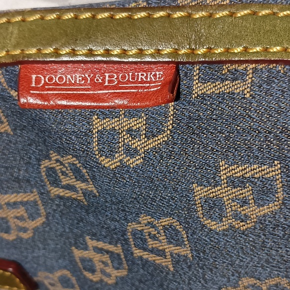 Dooney & Bourke North/South Signature Logo Denim Bucket Bag Medium - Picture 6 of 9